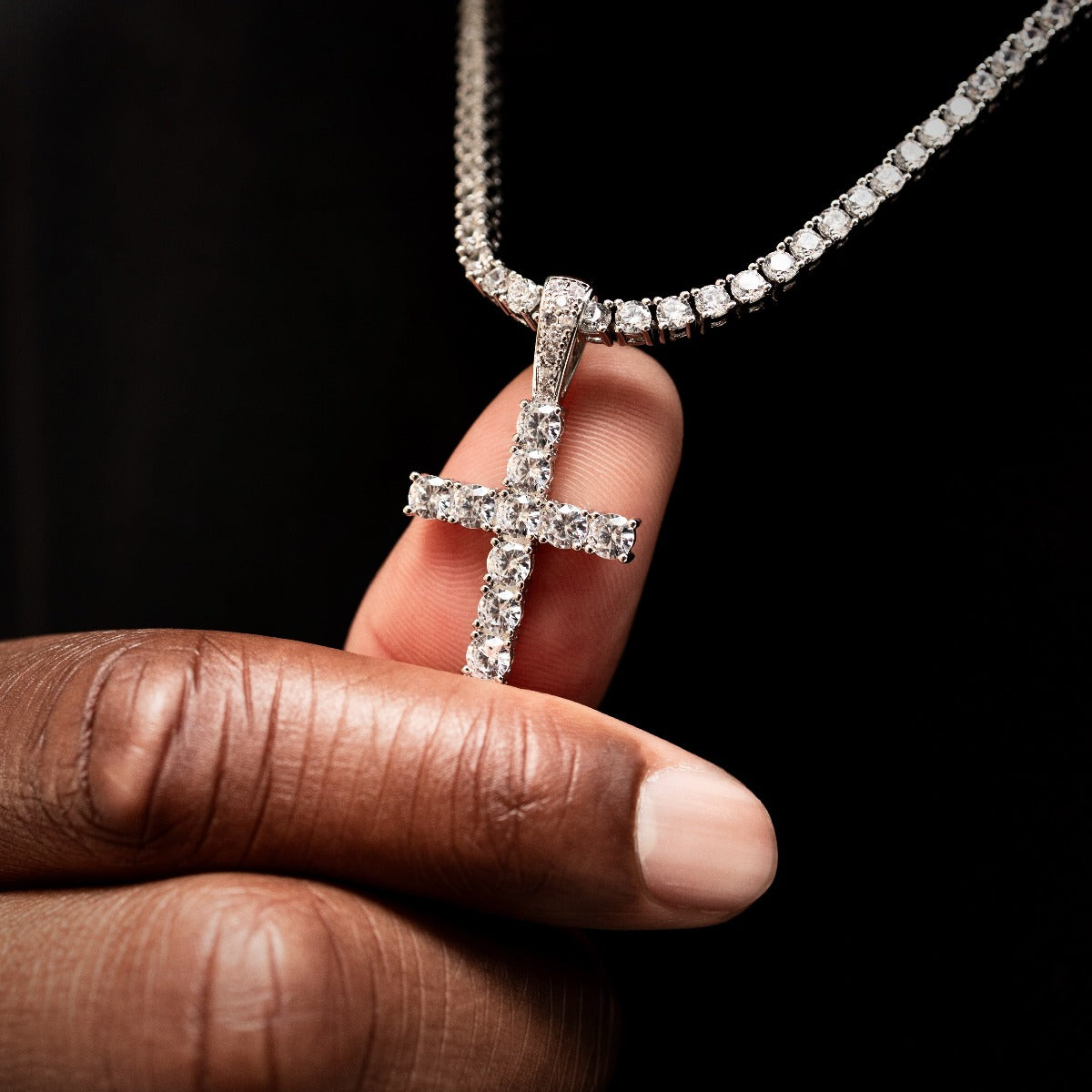 Pendentif Croix Diamantée en Or Blanc 8Shine