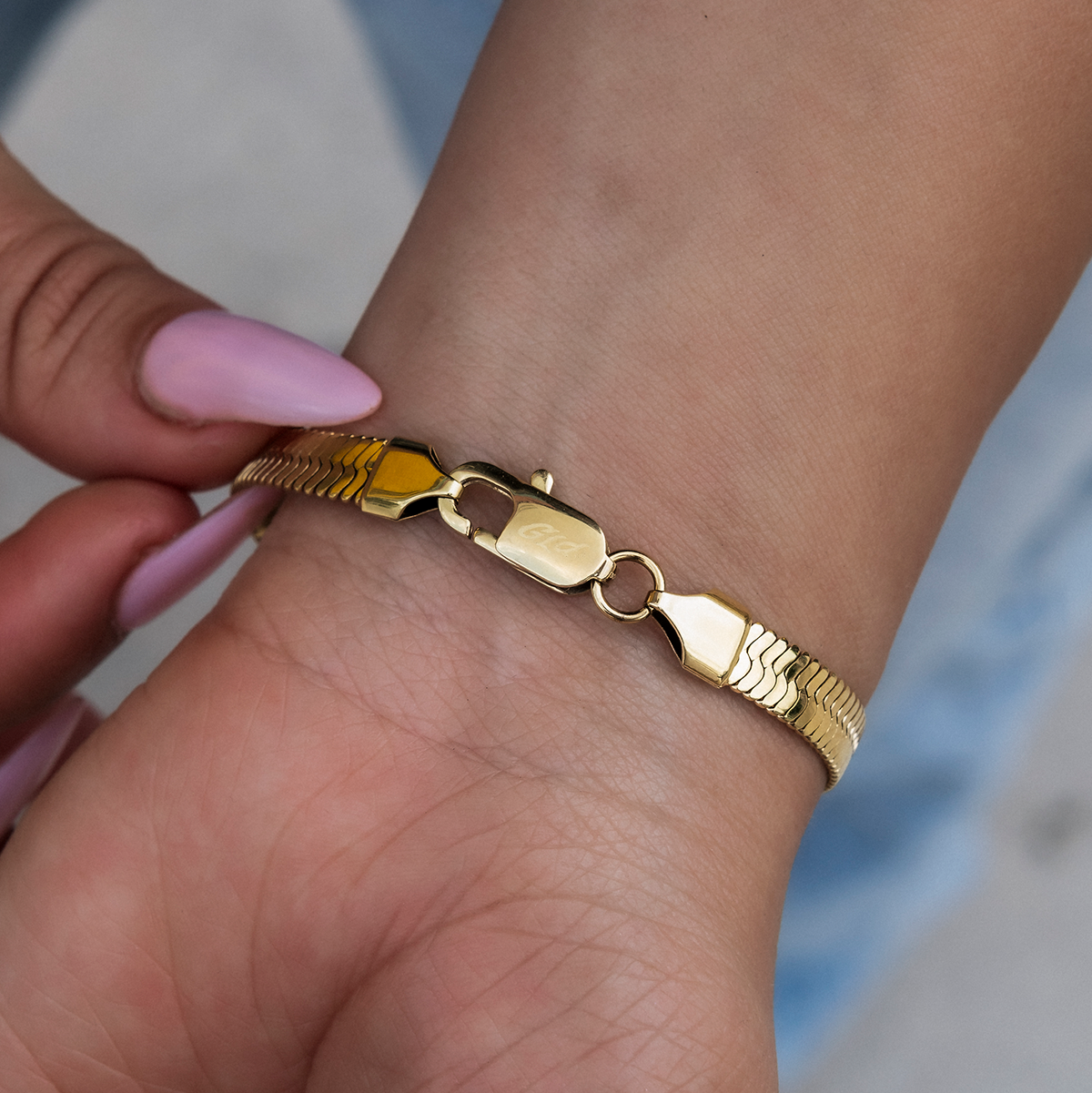 Bracelet 8Shine — Herringbone en Or Jaune 6mm