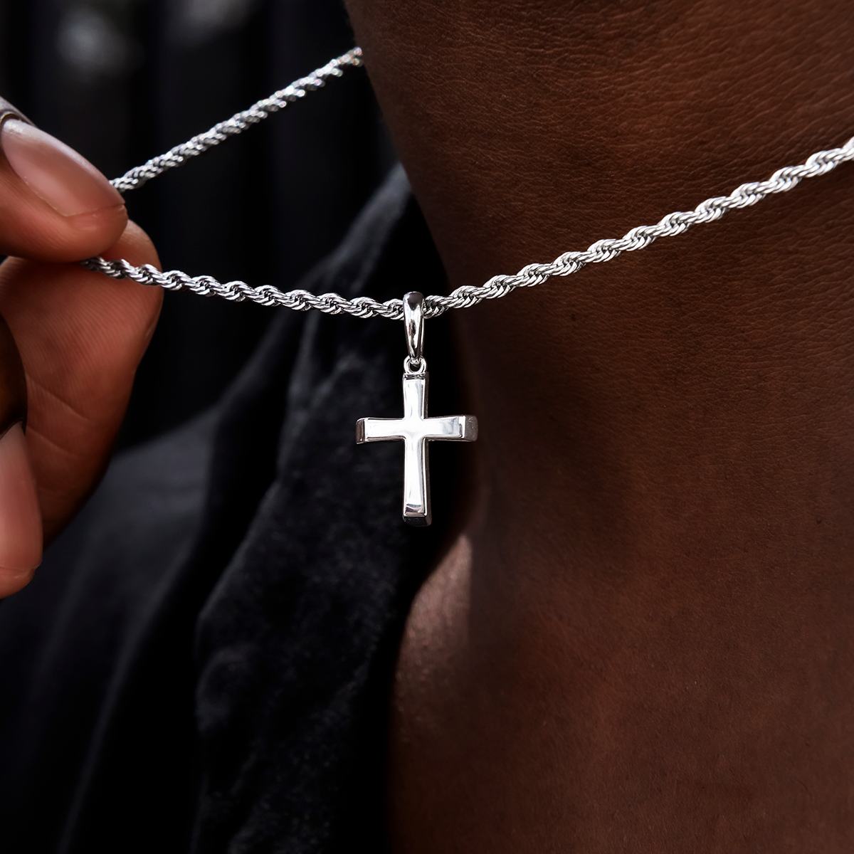 Pendentif Croix Simple Micro en Or Blanc 8Shine