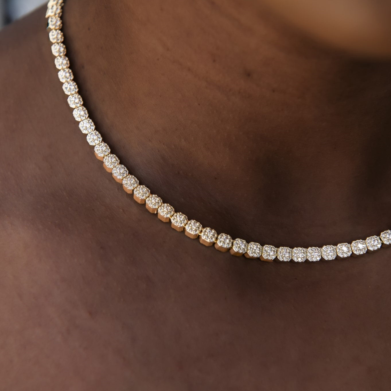Collier 8Shine — Chaîne Mini Cluster Tennis Givrée en Or Jaune