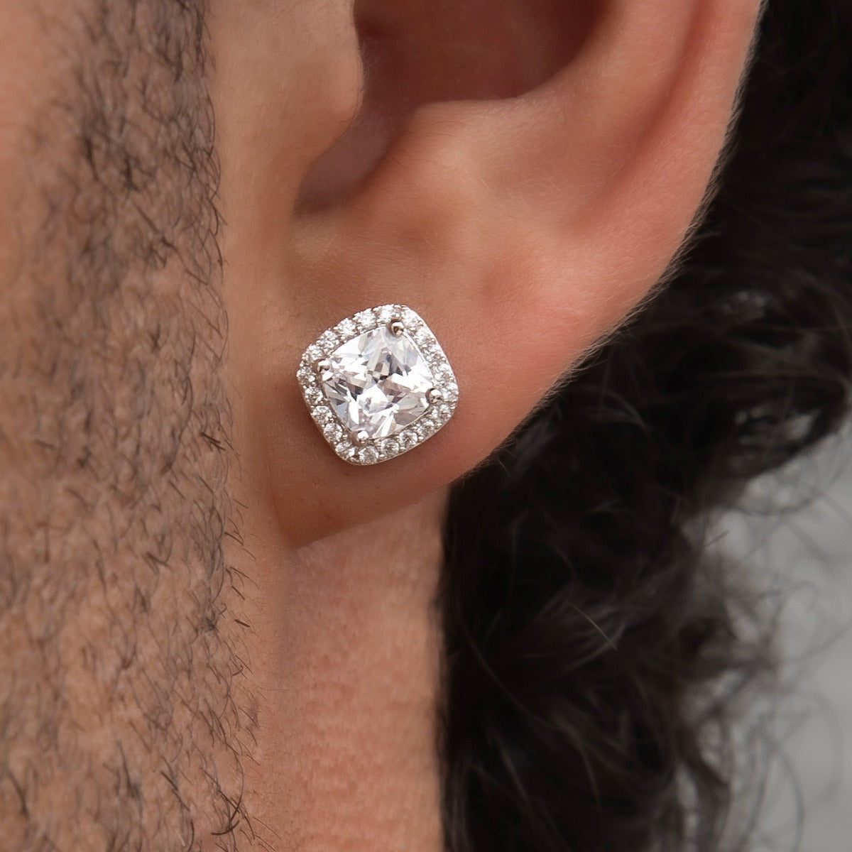 Boucles d’Oreilles 8Shine – Cushion Cut en Or Blanc