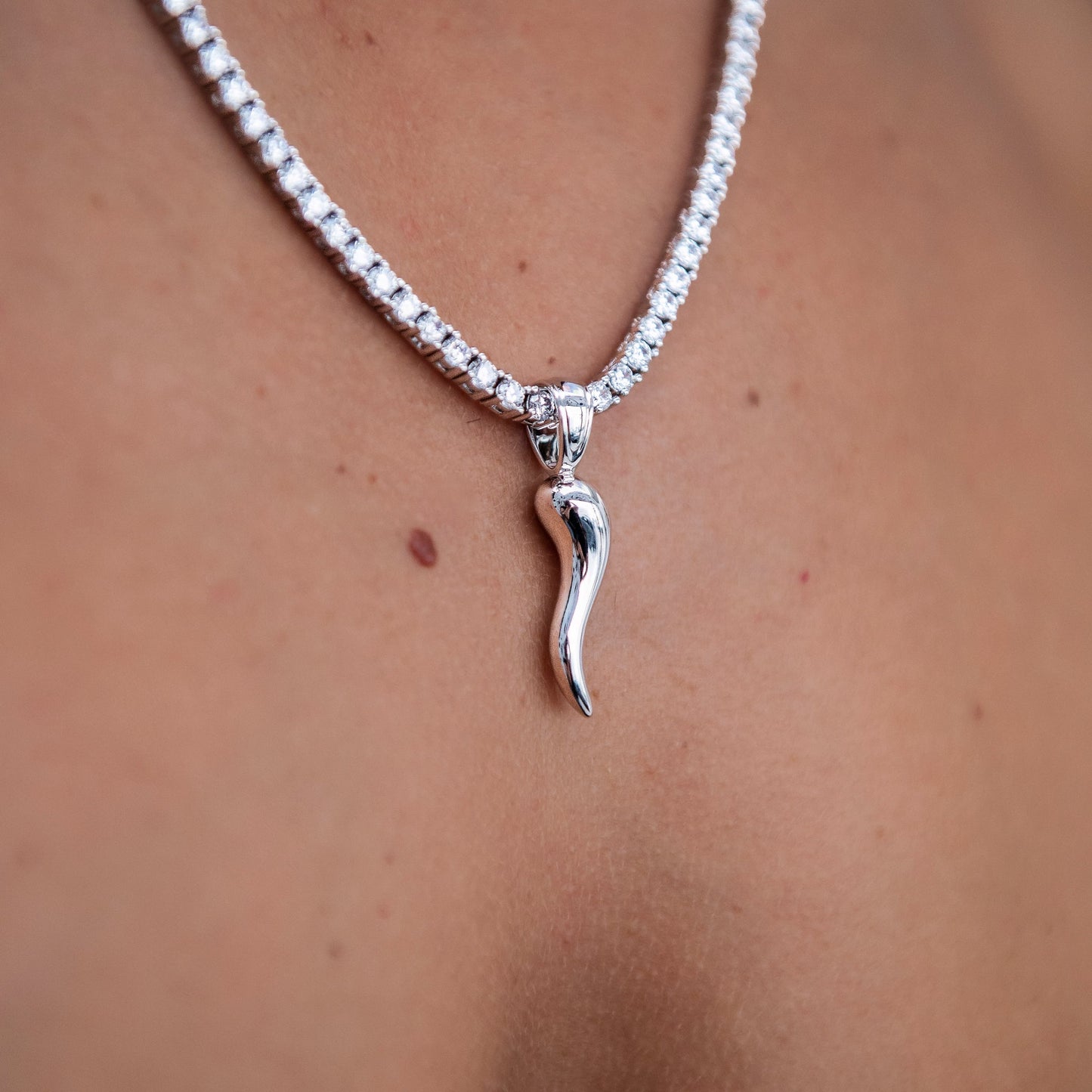 Pendentif 8Shine — Corne Italienne en Or Blanc