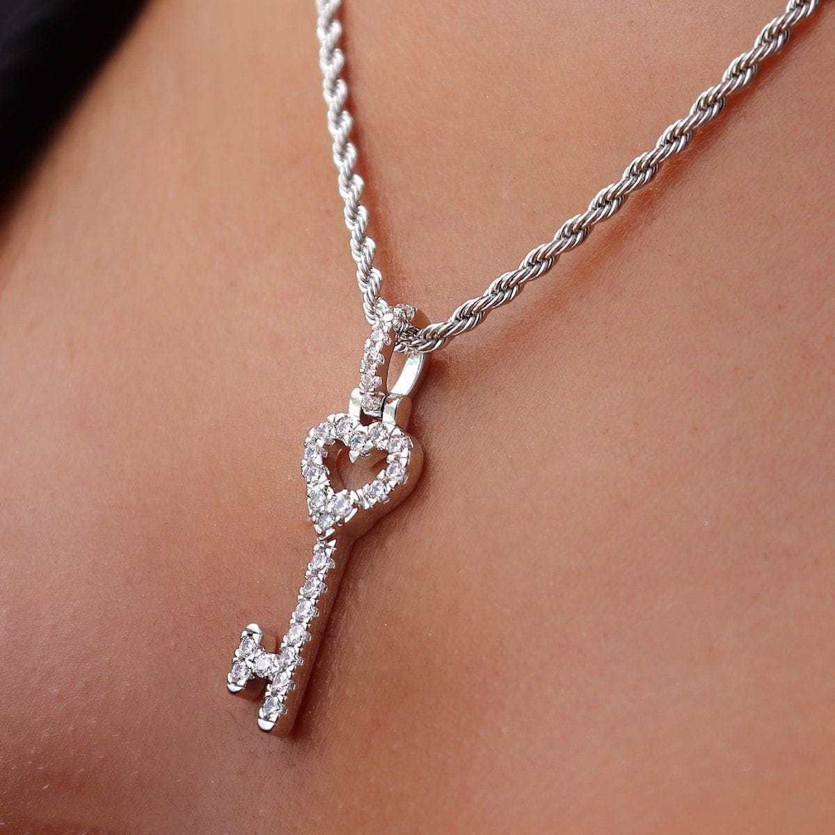 Pendentif 8Shine — Clé Cœur à Diamants en Or Blanc