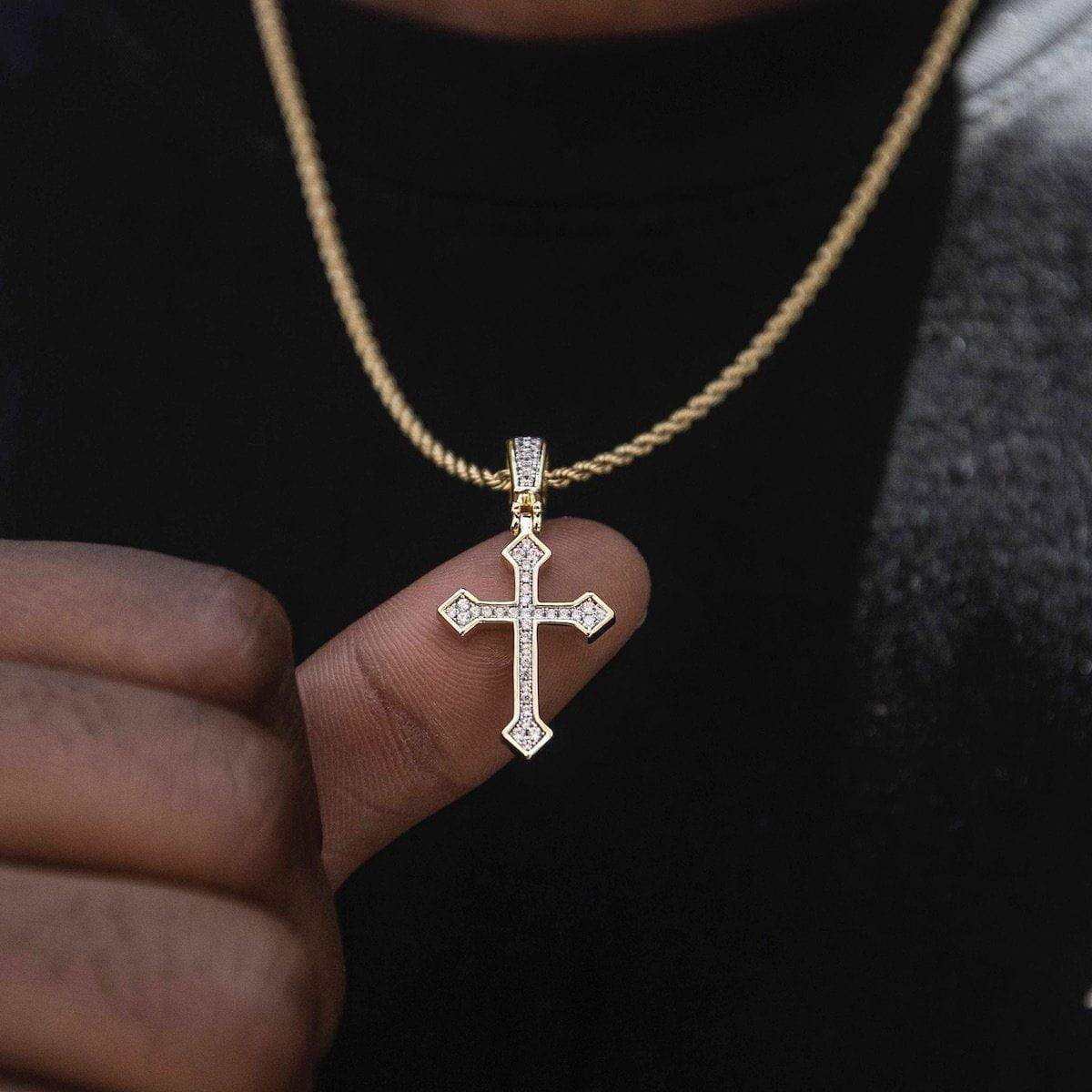 Pendentif Croix Celtique Givrée en Or Jaune 8Shine
