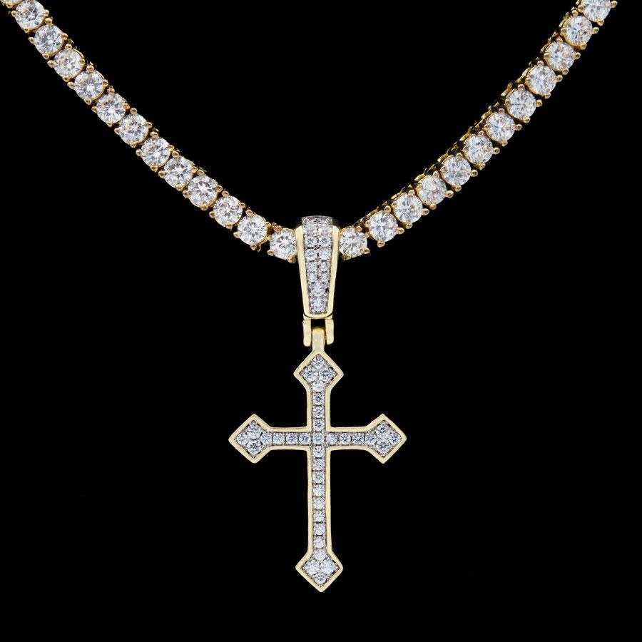 Pendentif Croix Celtique Givrée en Or Jaune 8Shine