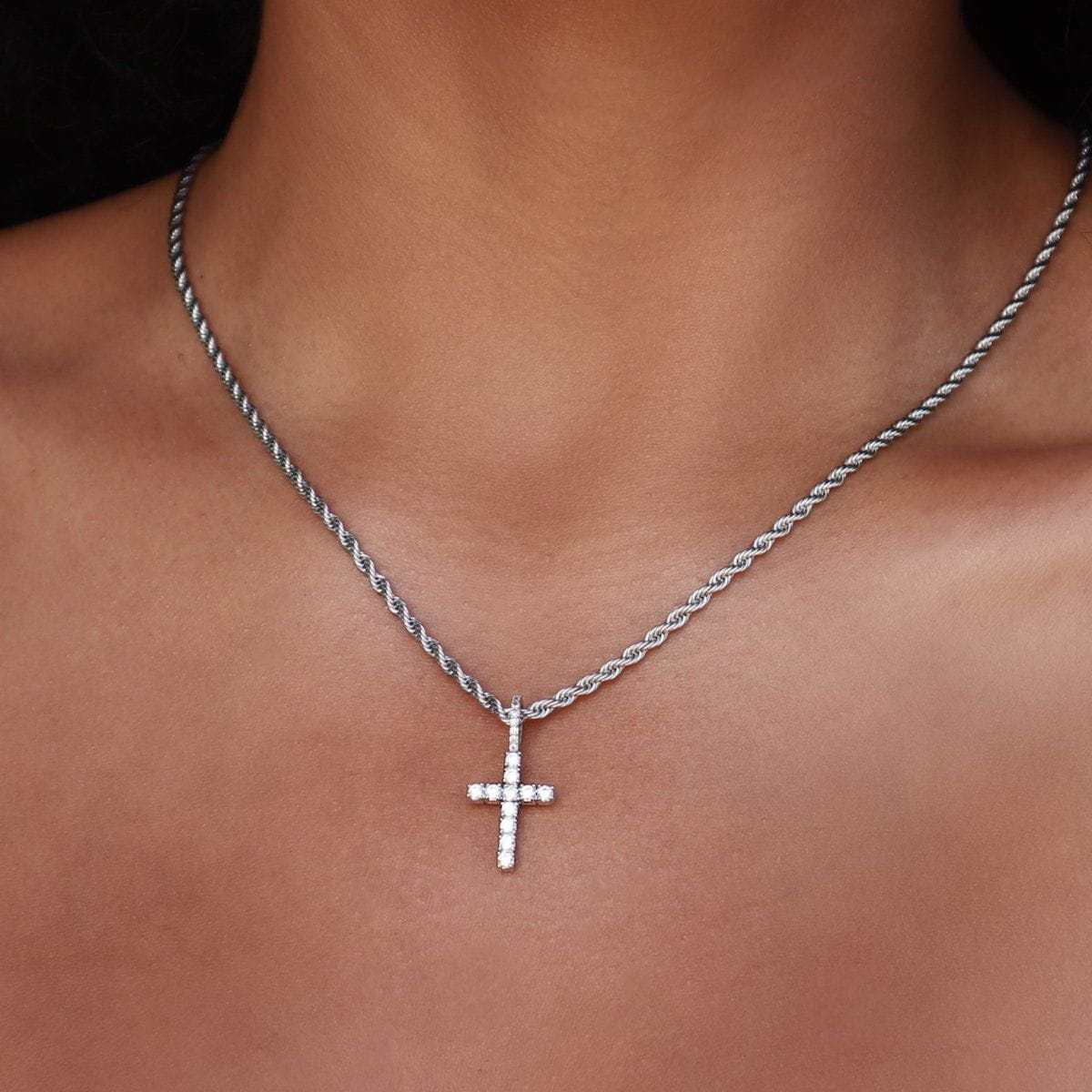 Pendentif 8Shine — Croix Micro à Diamants en Or Blanc