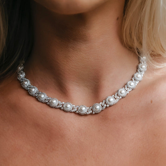 Collier 8Shine — Chaîne Cuban Iced Halo avec Perles en Or Blanc 10mm