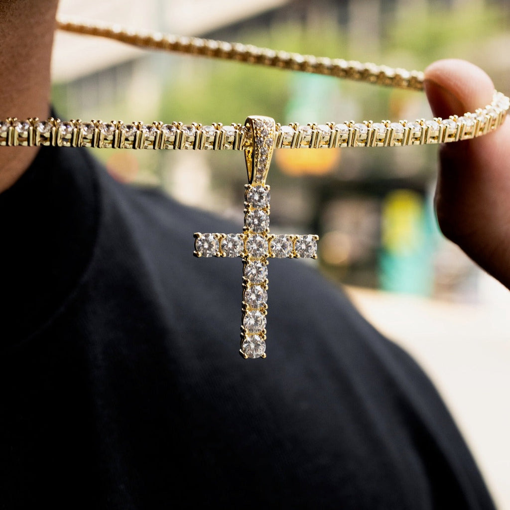Pendentif Croix Diamantée en Or Jaune 8Shine
