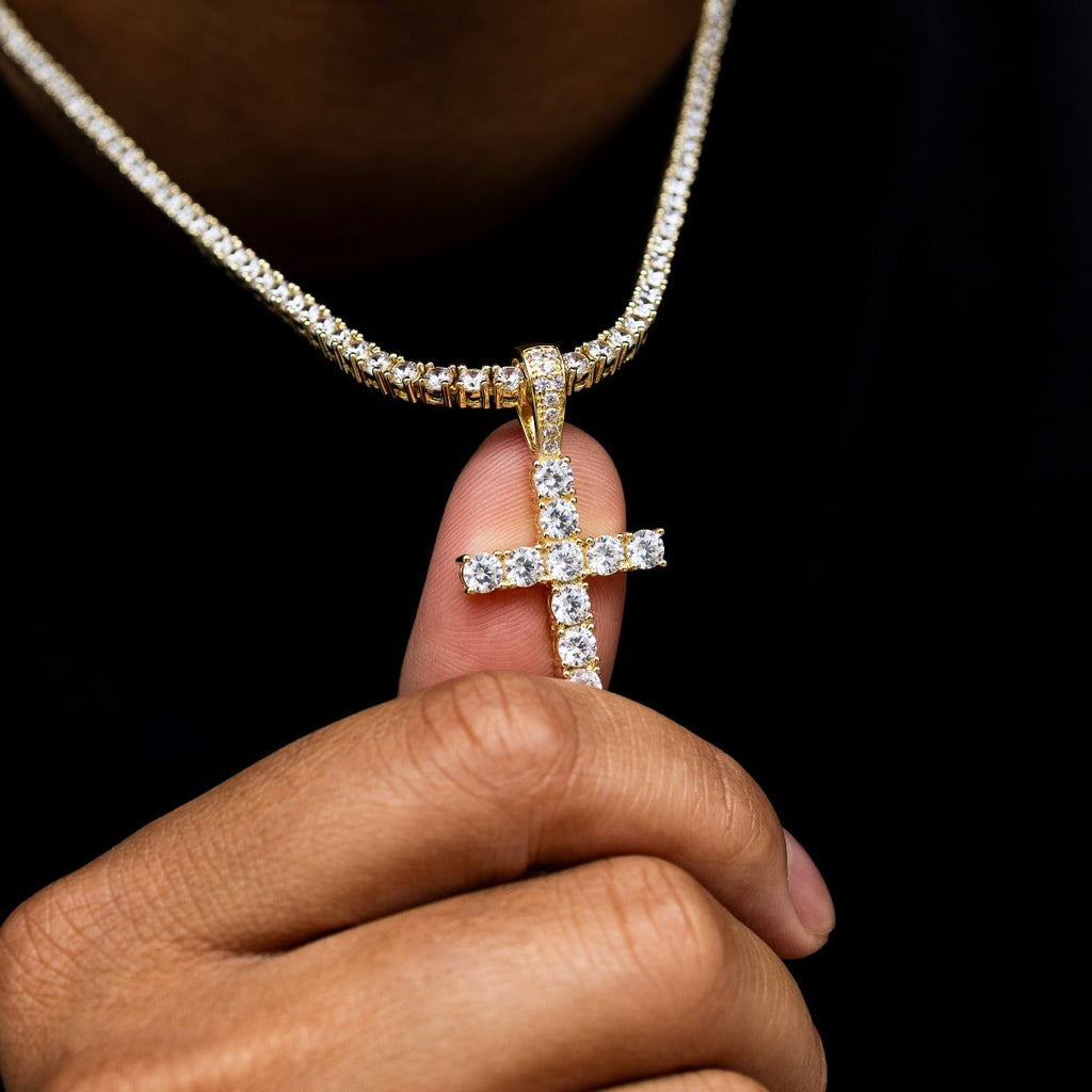 Pendentif Croix Diamantée en Or Jaune 8Shine