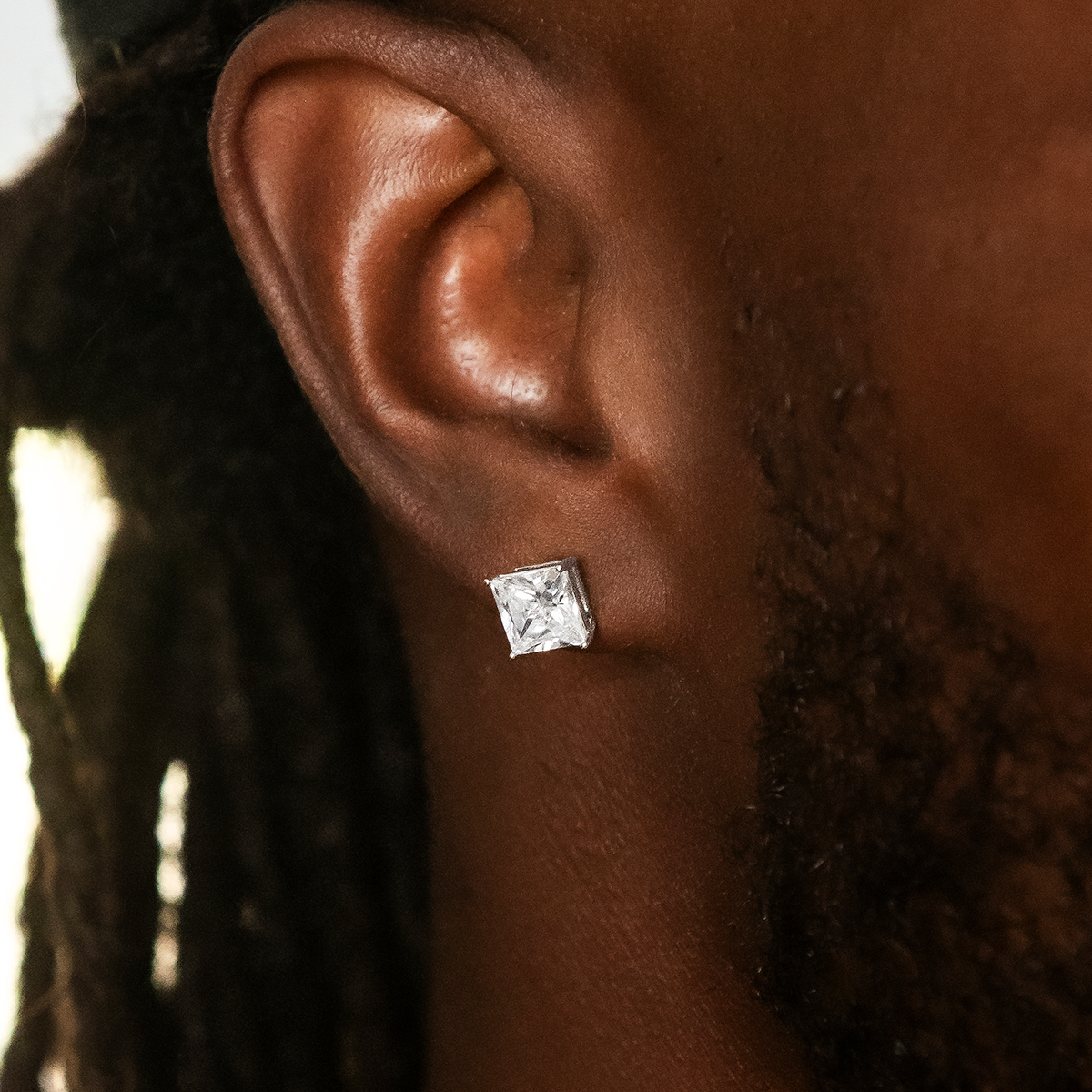 Boucles d’Oreilles 8Shine – Square Cut 7mm en Or Blanc