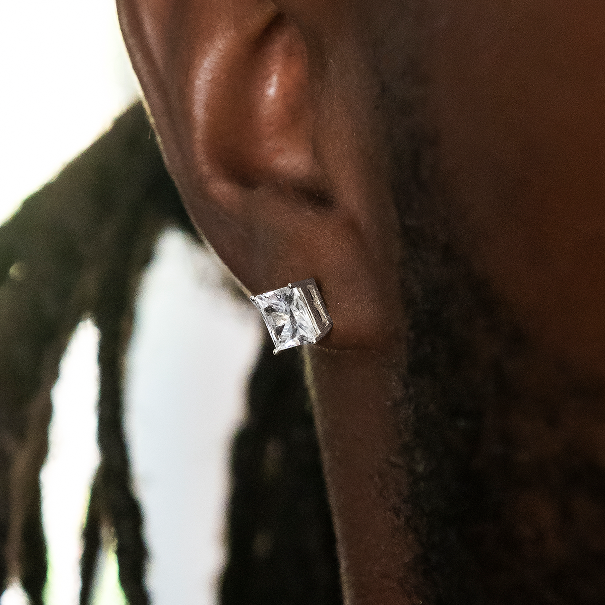 Boucles d’Oreilles 8Shine – Square Cut 7mm en Or Blanc