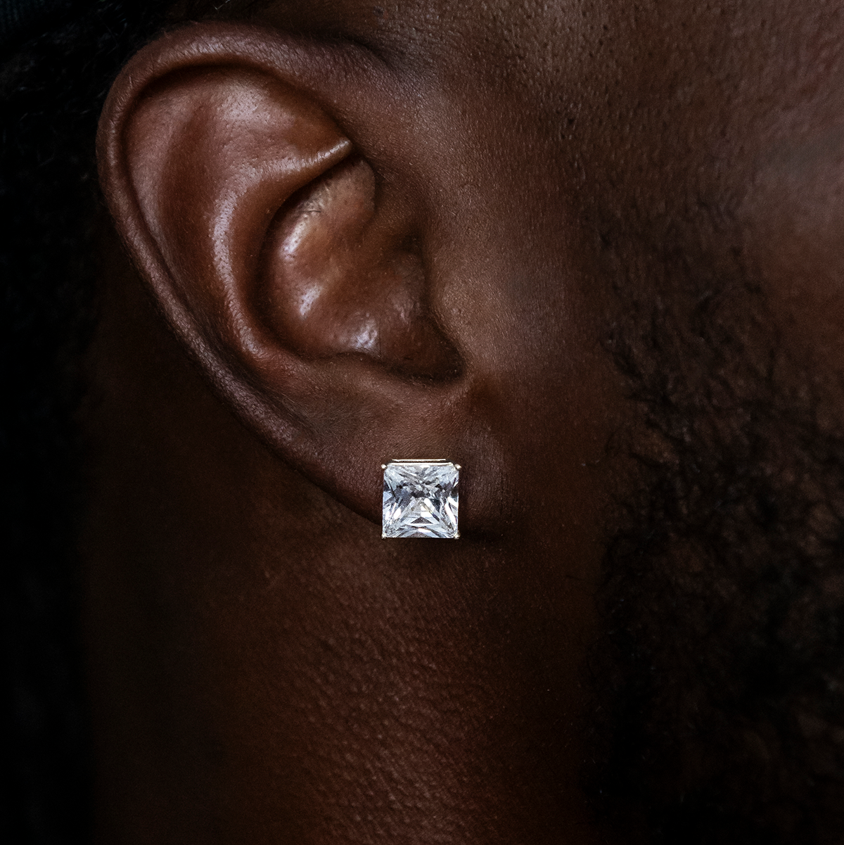 Boucles d’Oreilles 8Shine – Square Cut 8mm en Or Blanc