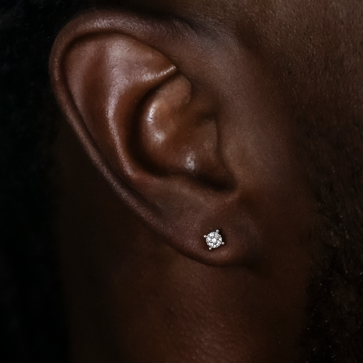 Boucles d’Oreilles 8Shine – Pavé Round 3mm en Or Blanc