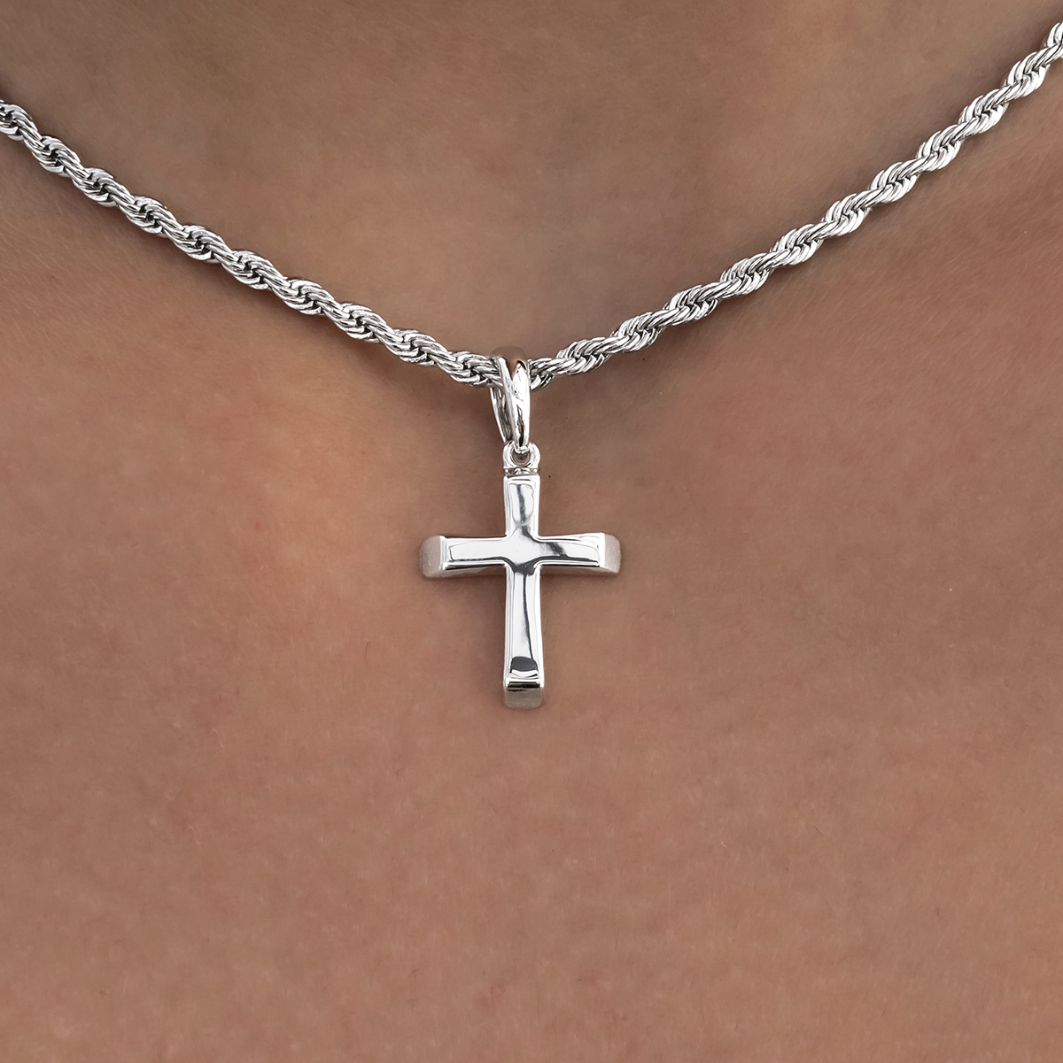 Pendentif 8Shine — Croix Micro Simple en Or Blanc
