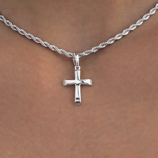 Pendentif 8Shine — Croix Micro Simple en Or Blanc