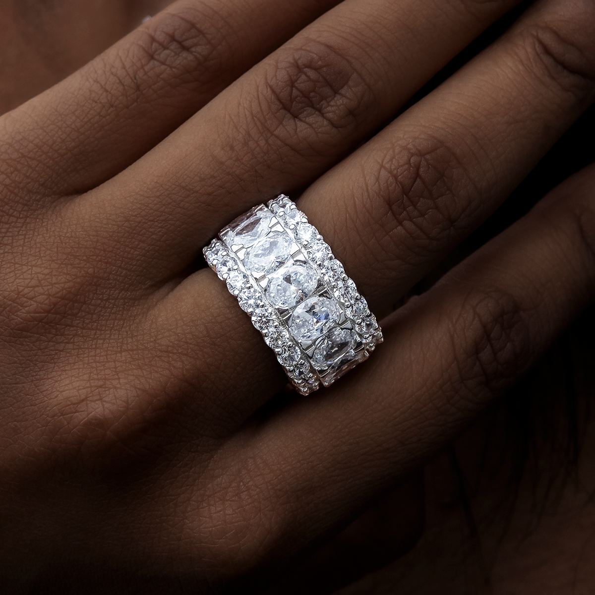 Bague 8Shine — Multi-Layer Crystal Diamond Band en Or Blanc Vermeil