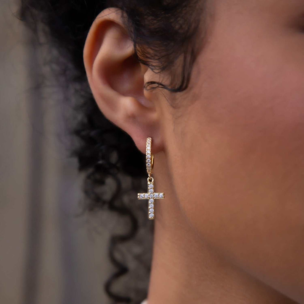 Boucles d’oreilles 8Shine — Diamond Cross Hoop en Or Jaune