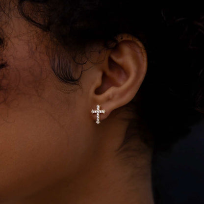 Boucles d’oreilles 8Shine — Micro Cross Stud