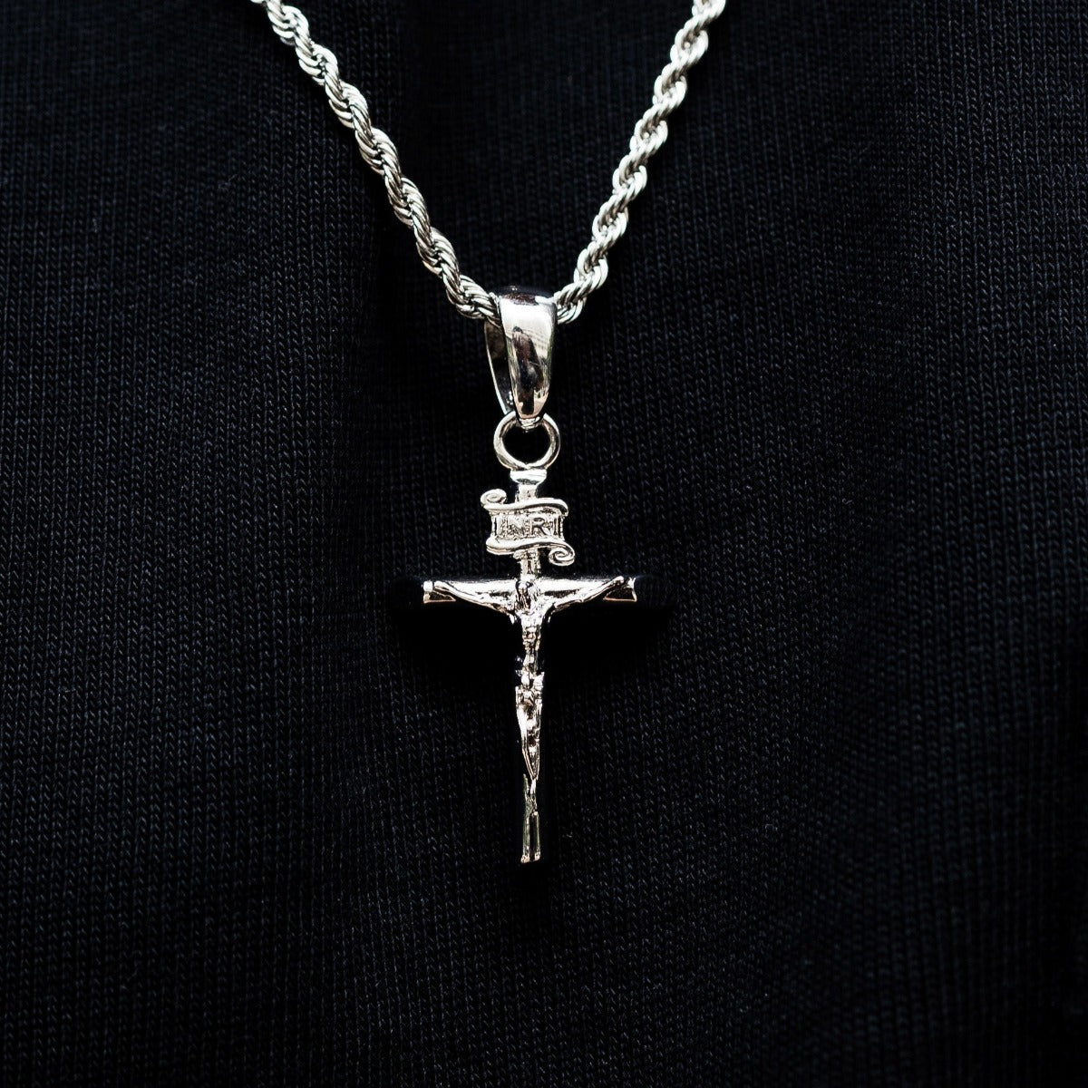 Pendentif Crucifix en Or Blanc 8Shine