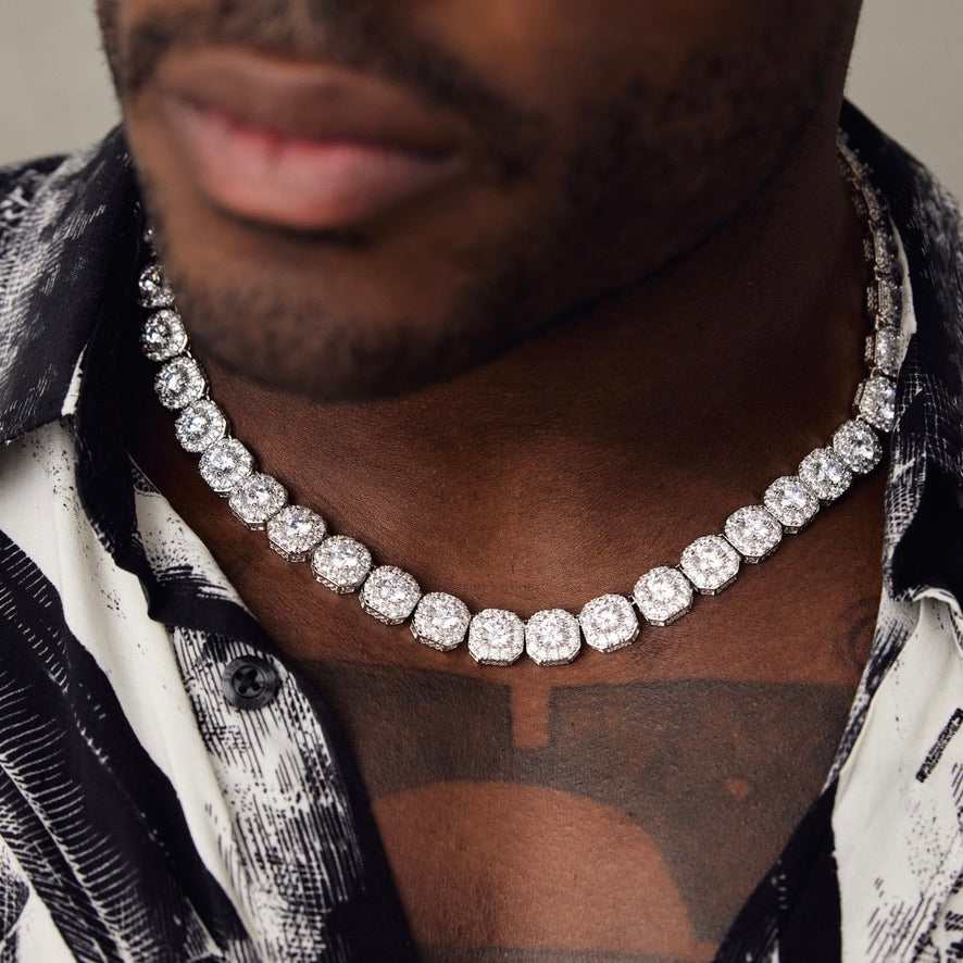 Collier Tennis Clustered 8Shine en Or Blanc – 12 mm