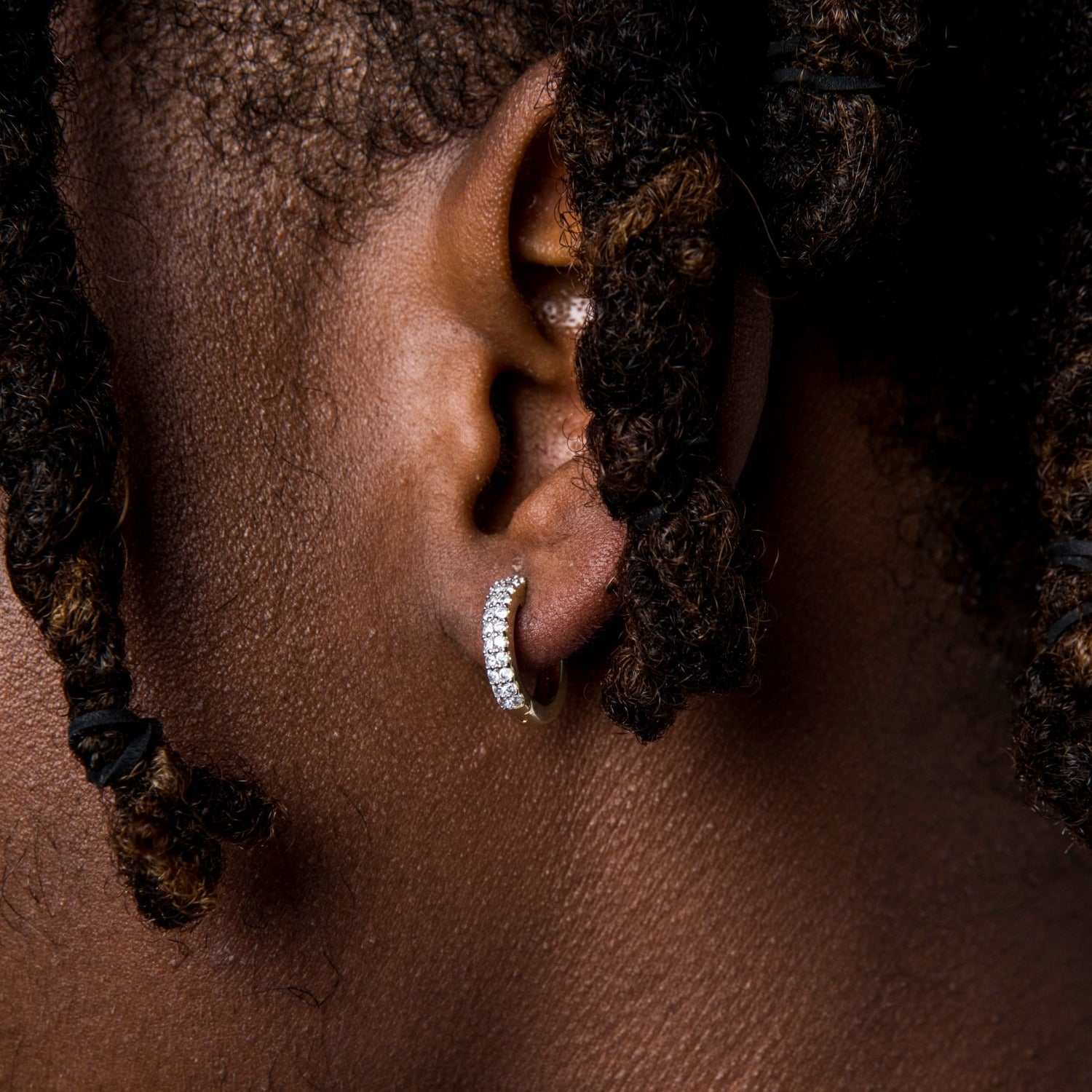 Boucles d’Oreilles 8Shine – Micro Double Row Hoop en Or Jaune