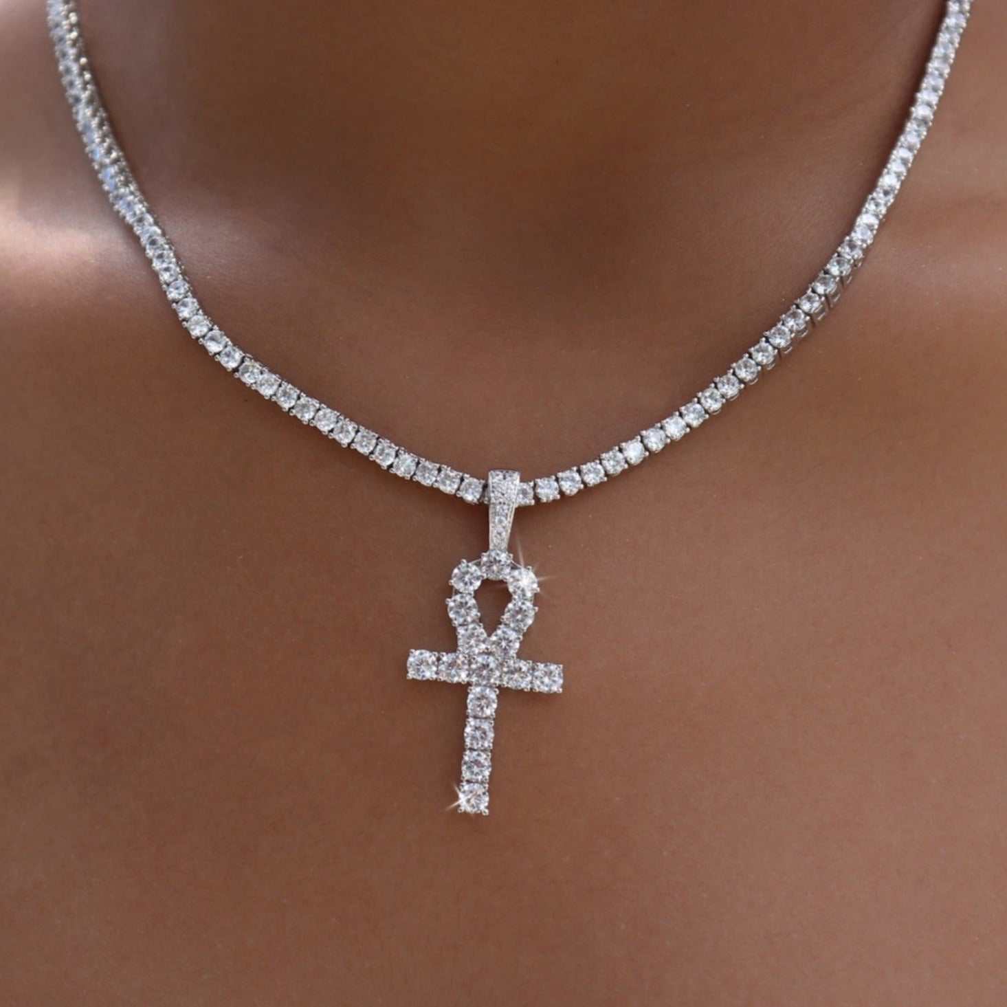 Pendentif 8Shine — Croix Ankh Iced en Argent