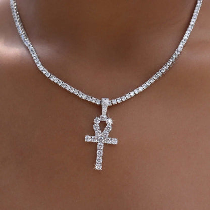 Pendentif 8Shine — Croix Ankh Iced en Or Blanc