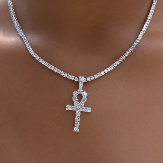 Pendentif 8Shine — Croix Ankh Iced en Or Blanc