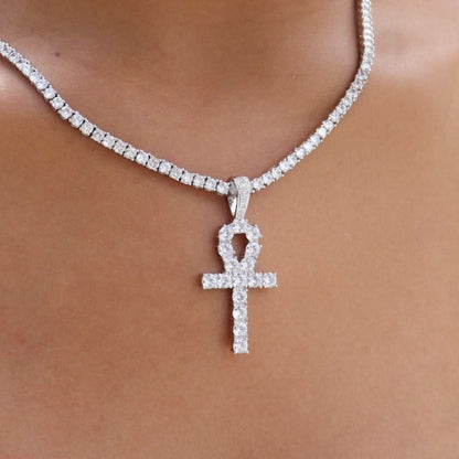 Pendentif 8Shine — Croix Ankh Iced en Or Blanc