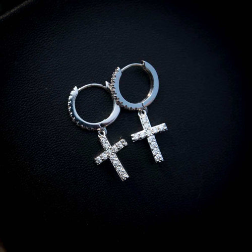 Boucles d’Oreilles 8Shine – Diamond Cross Hoop en Argent