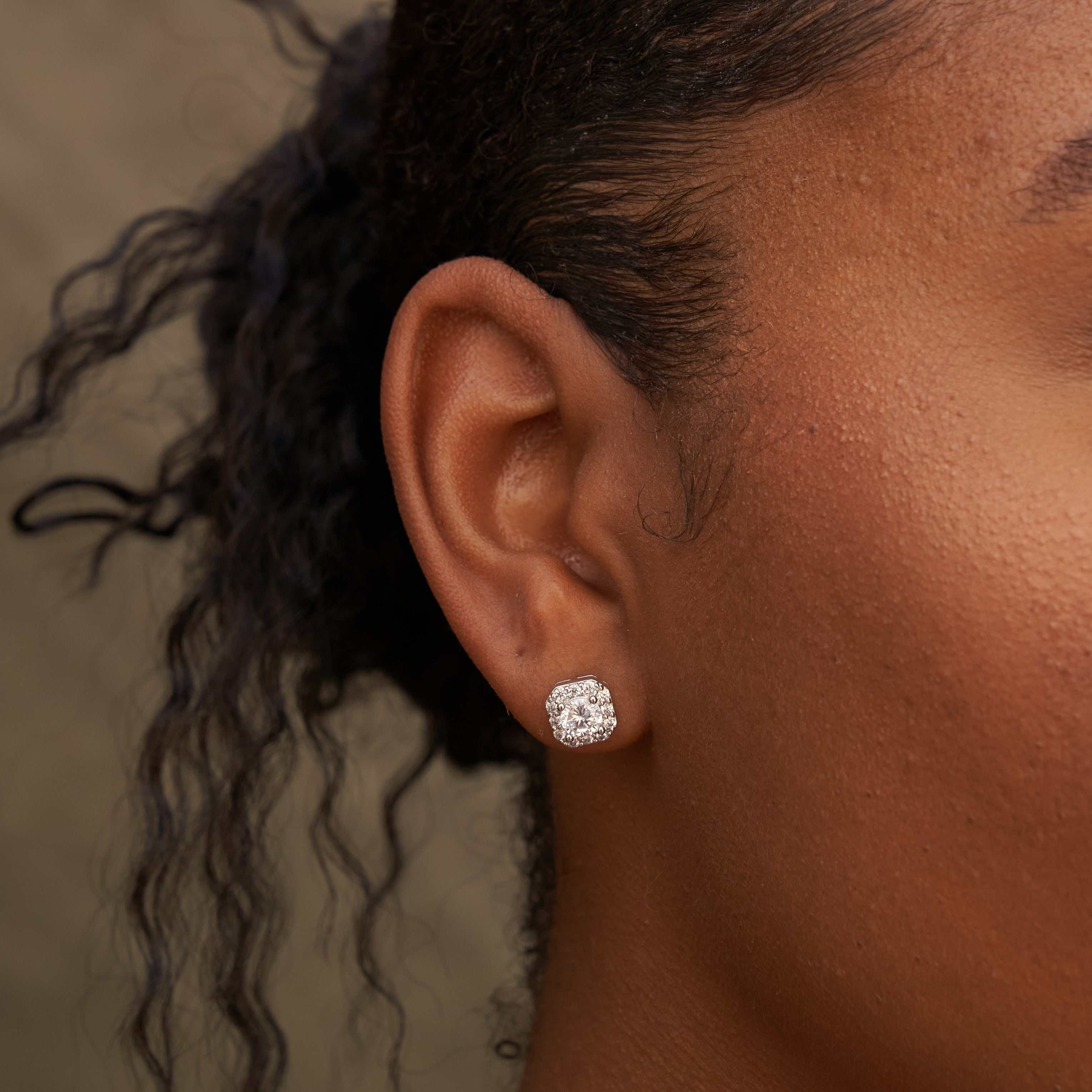 Boucles d’oreilles 8Shine — Micro Clustered Diamond en Or Blanc