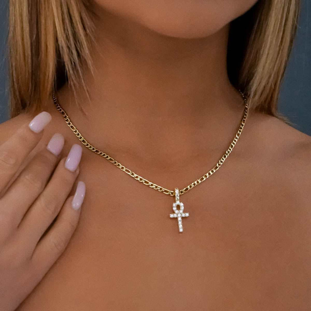 Pendentif 8Shine — Croix Ankh Micro Iced en Or Jaune