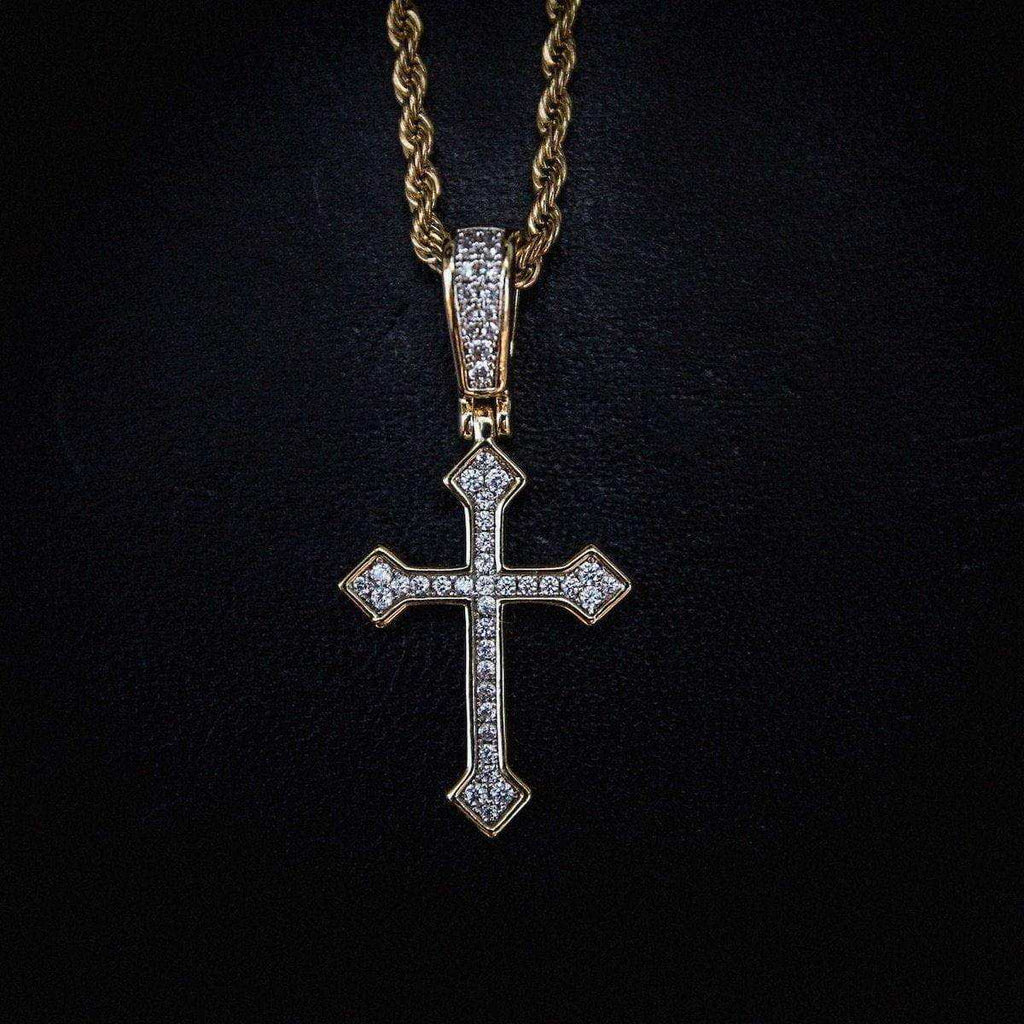 Pendentif Croix Celtique Givrée en Or Jaune 8Shine