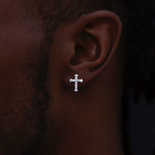 Boucles d’Oreilles 8Shine – Micro Cross Stud en Or Blanc