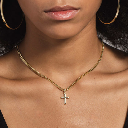 Pendentif 8Shine — Croix Micro Simple en Or Jaune