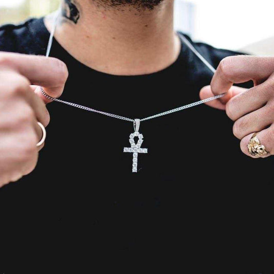 Pendentif Croix Ankh Givrée en Or Blanc 8Shine