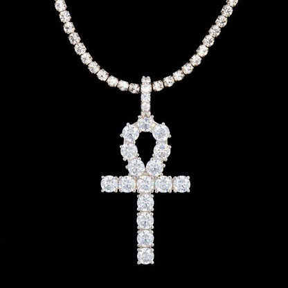 Pendentif Croix Ankh Givrée en Or Blanc 8Shine